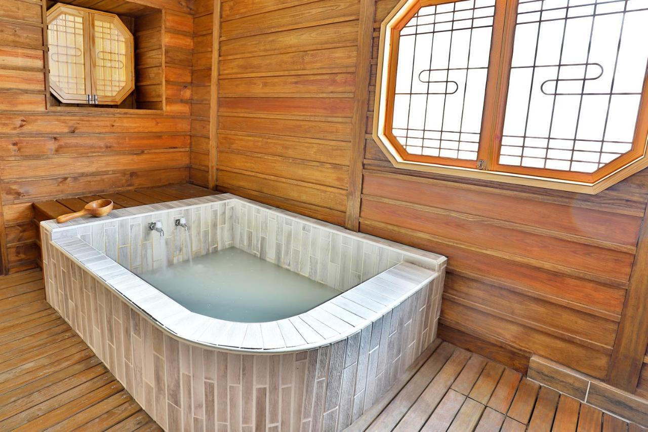 Gorgeous Hot Spring Resort Taipeh Exterior foto